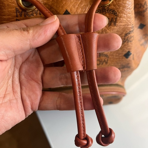 MCM VINTAGE COGNAC BACKPACK - Picture 7 of 12